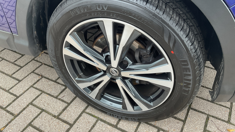 Nissan Qashqai 1.3 DiG-T N-Connecta 5dr Petrol Hatchback